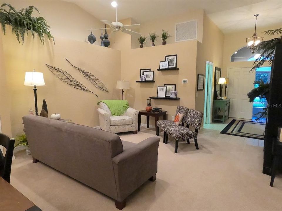 For Sale: $270,000 (3 beds, 2 baths, 1592 Square Feet)