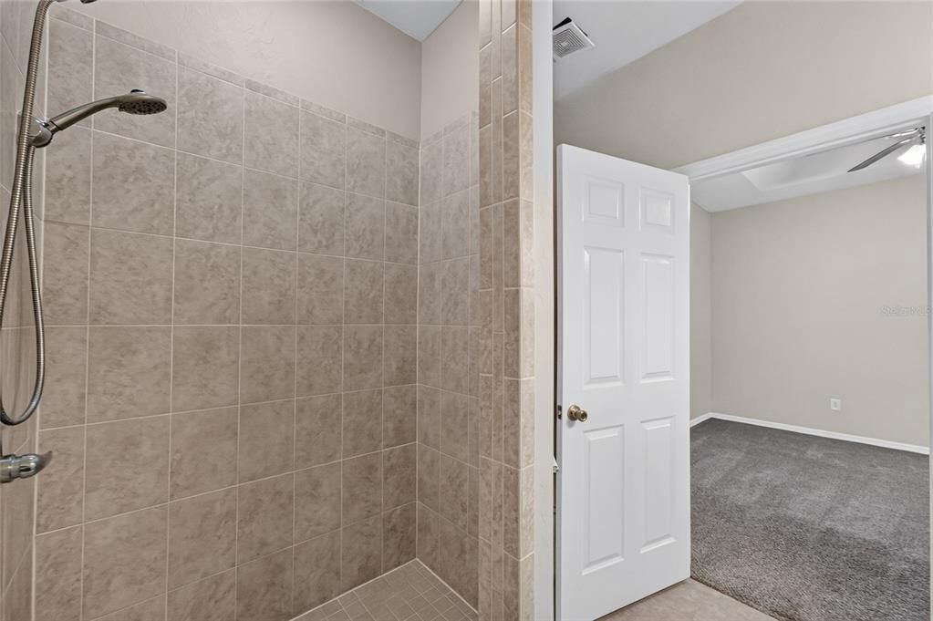 For Sale: $235,000 (3 beds, 2 baths, 1499 Square Feet)
