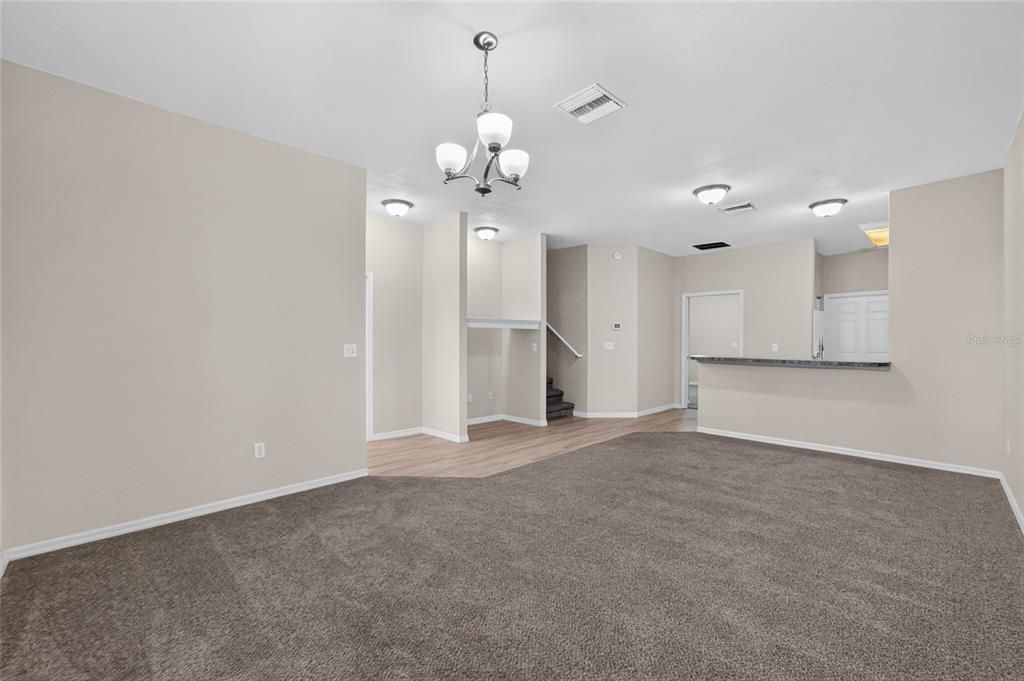 For Sale: $235,000 (3 beds, 2 baths, 1499 Square Feet)