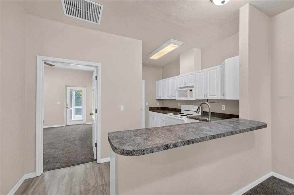 For Sale: $235,000 (3 beds, 2 baths, 1499 Square Feet)