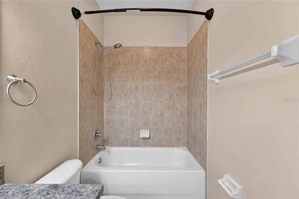 For Sale: $235,000 (3 beds, 2 baths, 1499 Square Feet)