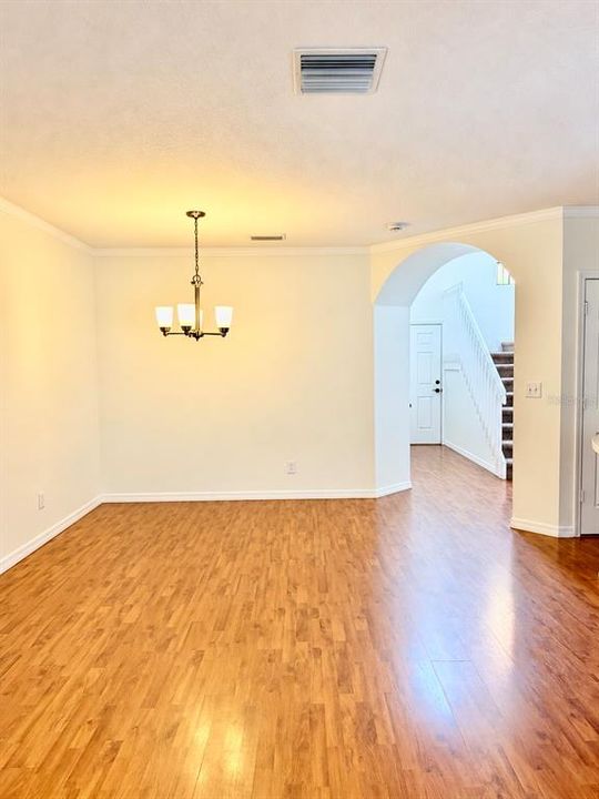 В аренду: $2,300 (2 спален, 2 ванн, 1298 Квадратных фут)