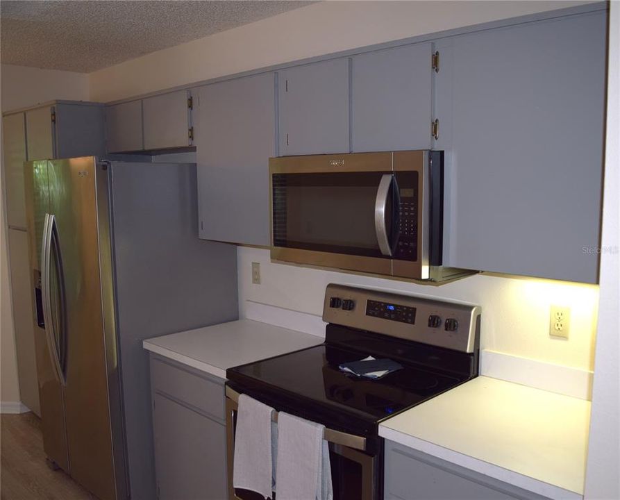 For Sale: $449,000 (3 beds, 2 baths, 1472 Square Feet)