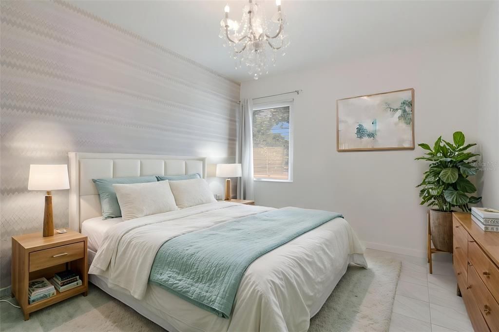 For Rent: $1,800 (2 beds, 1 baths, 748 Square Feet)