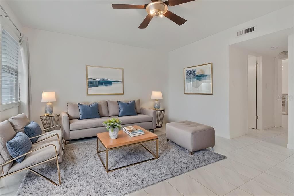 For Rent: $1,800 (2 beds, 1 baths, 748 Square Feet)