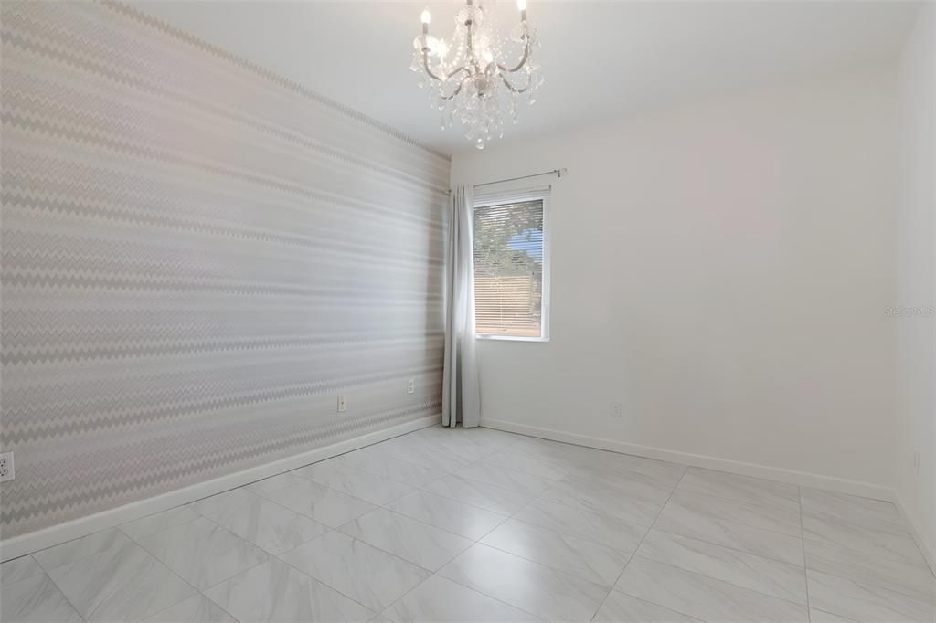 For Rent: $1,800 (2 beds, 1 baths, 748 Square Feet)