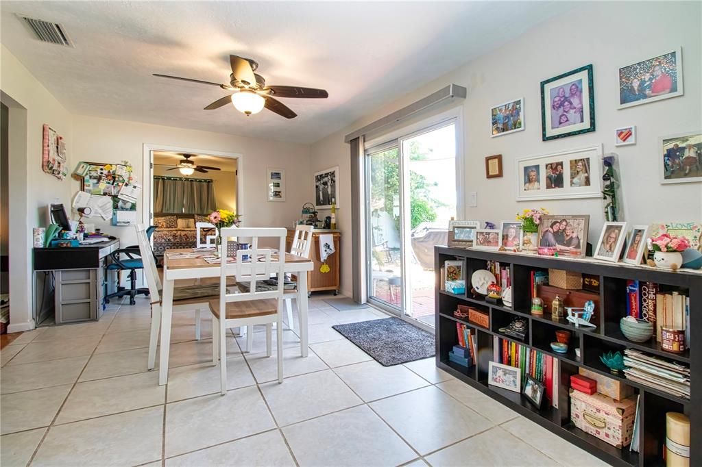 En Venta: $419,000 (2 camas, 2 baños, 1419 Pies cuadrados)