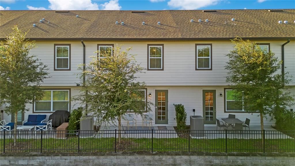 For Sale: $349,999 (3 beds, 2 baths, 1653 Square Feet)
