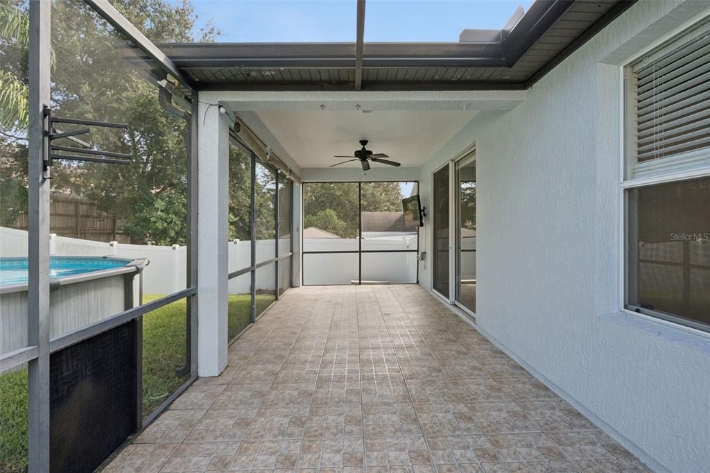For Sale: $389,000 (3 beds, 2 baths, 2004 Square Feet)