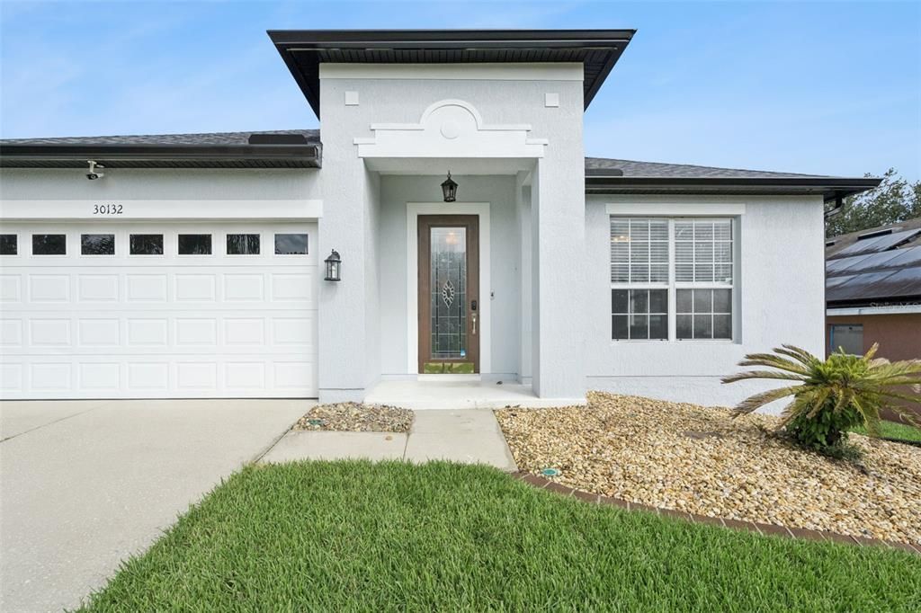 For Sale: $389,000 (3 beds, 2 baths, 2004 Square Feet)