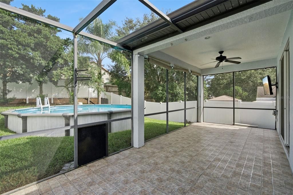 For Sale: $389,000 (3 beds, 2 baths, 2004 Square Feet)