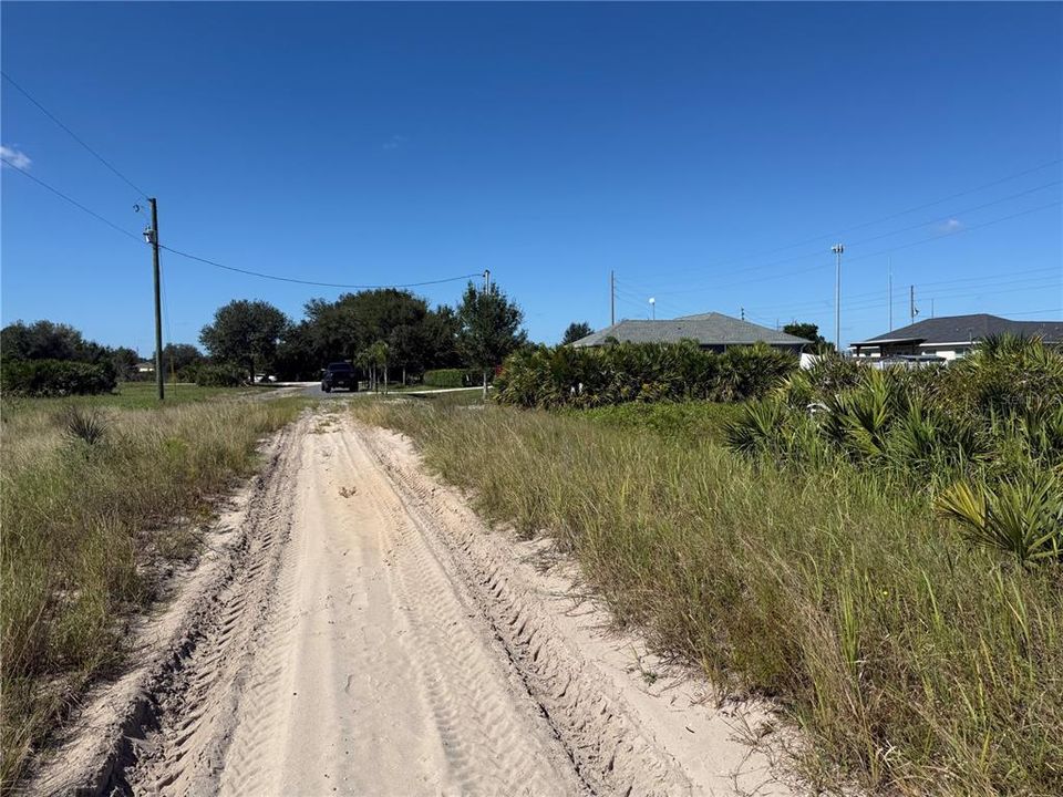 待售: $15,000 (0.23 acres)