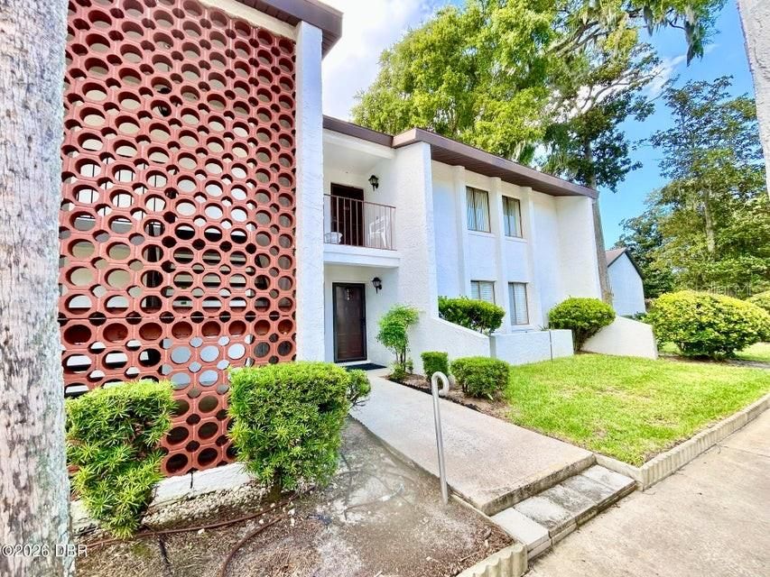 For Sale: $229,000 (3 beds, 2 baths, 1430 Square Feet)