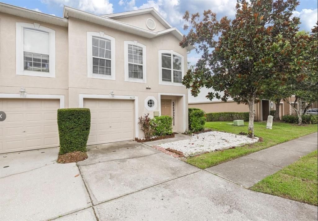 For Rent: $1,995 (3 beds, 2 baths, 1764 Square Feet)