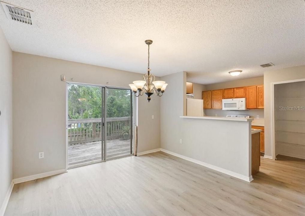 For Rent: $1,995 (3 beds, 2 baths, 1764 Square Feet)