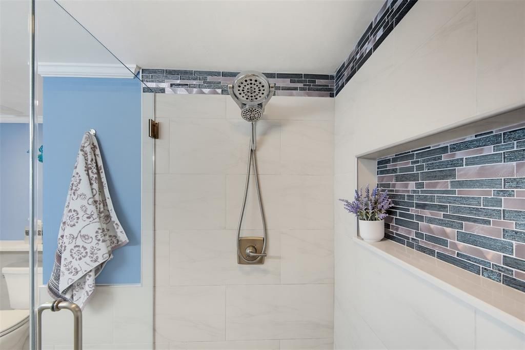 En Venta: $549,000 (2 camas, 2 baños, 1380 Pies cuadrados)