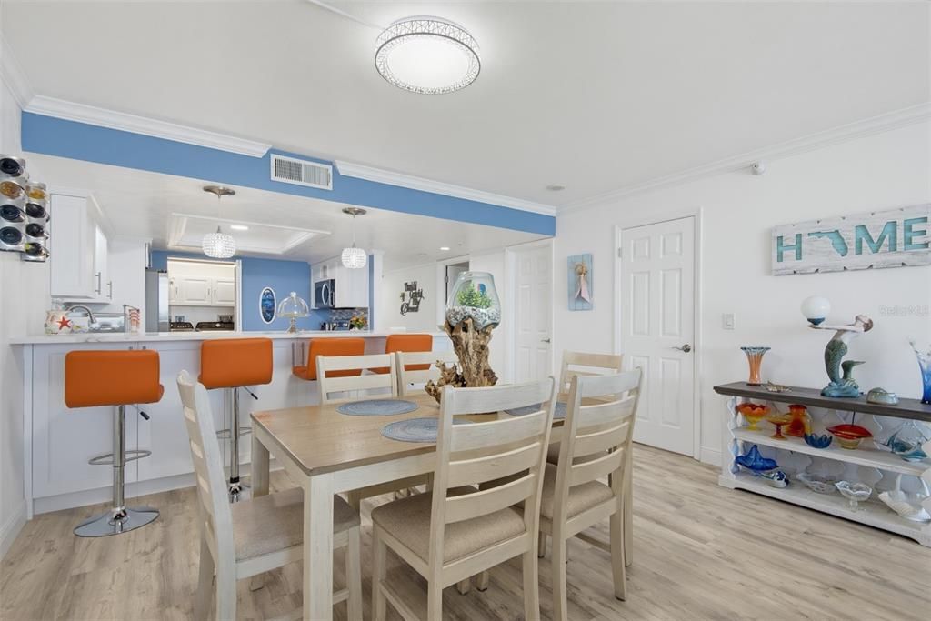 En Venta: $549,000 (2 camas, 2 baños, 1380 Pies cuadrados)