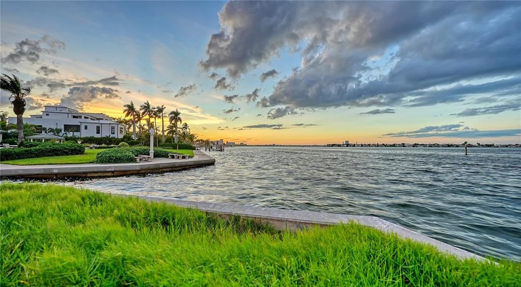 待售: $8,500,000 (0.57 acres)