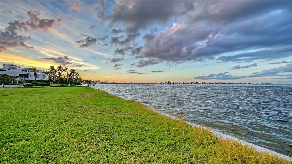 待售: $8,500,000 (0.57 acres)