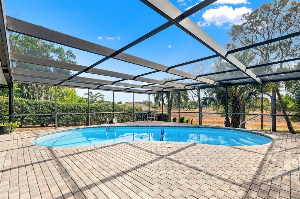 En Venta: $330,000 (3 camas, 2 baños, 1387 Pies cuadrados)