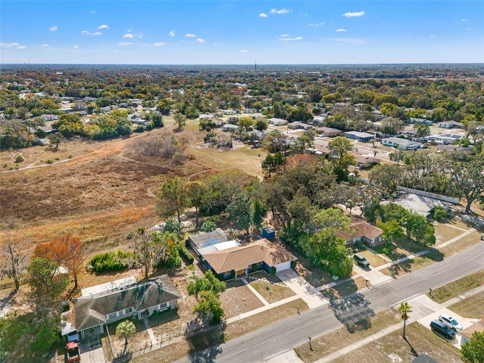 En Venta: $330,000 (3 camas, 2 baños, 1387 Pies cuadrados)