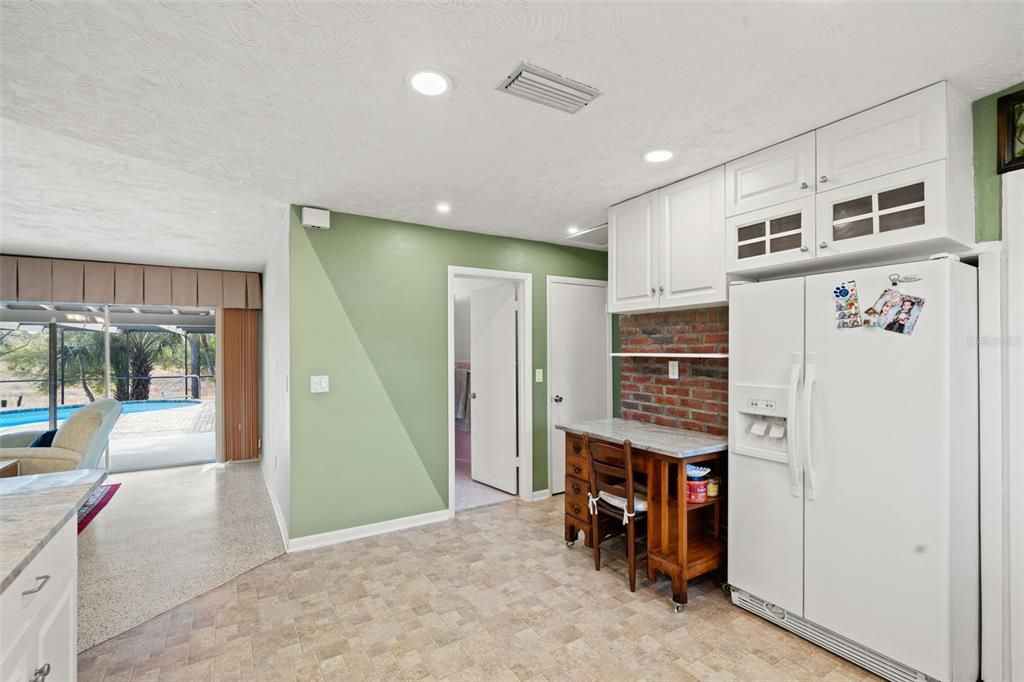 En Venta: $330,000 (3 camas, 2 baños, 1387 Pies cuadrados)
