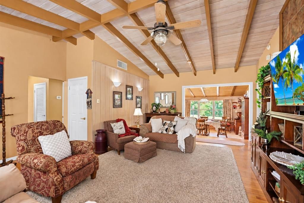 На продажу: $435,000 (3 спален, 2 ванн, 1574 Квадратных фут)