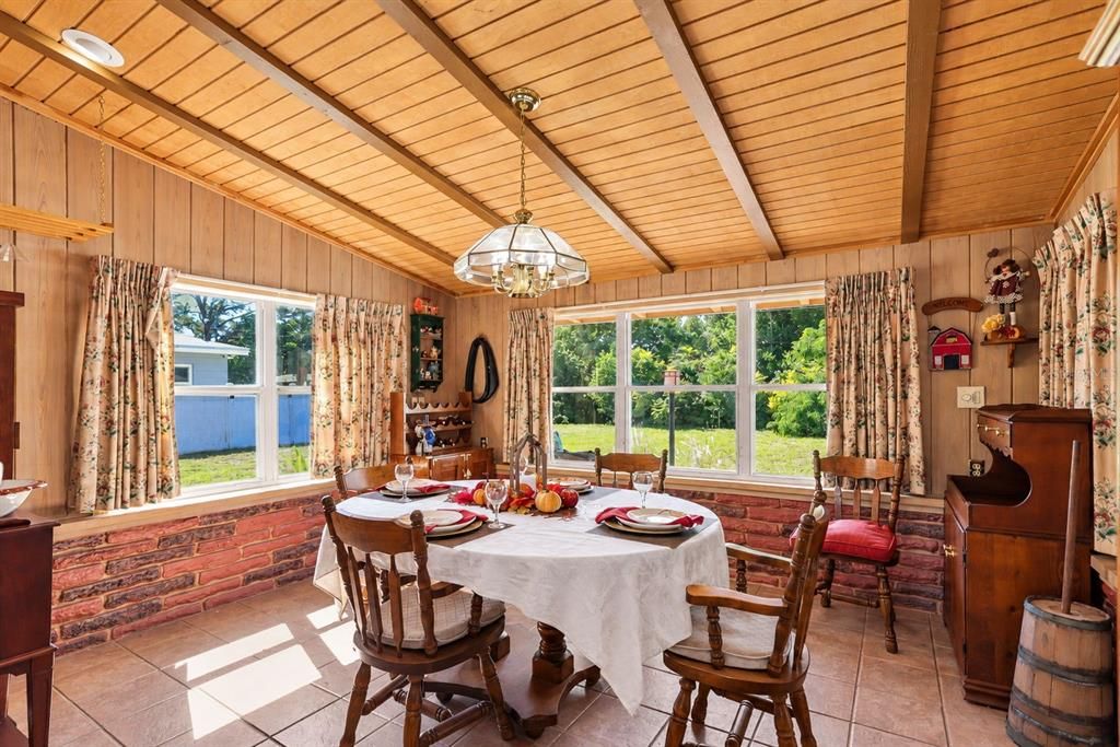На продажу: $435,000 (3 спален, 2 ванн, 1574 Квадратных фут)