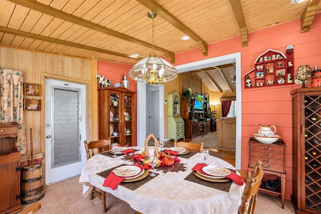На продажу: $435,000 (3 спален, 2 ванн, 1574 Квадратных фут)