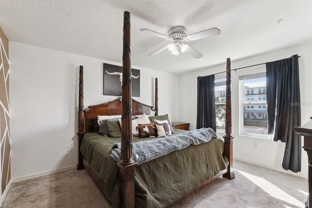 For Sale: $305,000 (3 beds, 2 baths, 1575 Square Feet)
