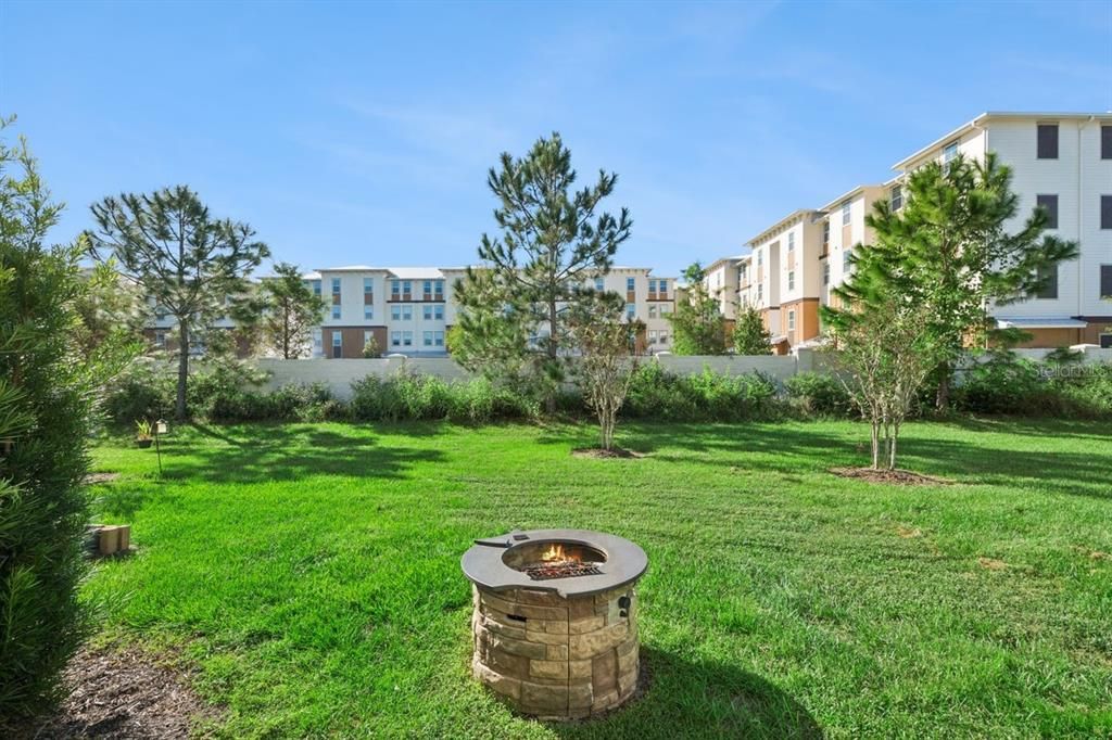 For Sale: $305,000 (3 beds, 2 baths, 1575 Square Feet)
