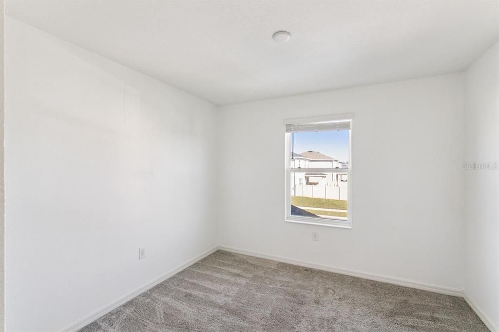 For Sale: $305,000 (3 beds, 2 baths, 1575 Square Feet)