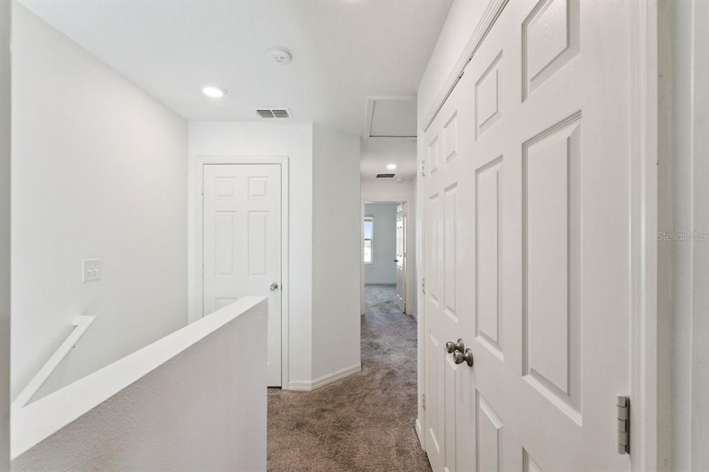 For Sale: $305,000 (3 beds, 2 baths, 1575 Square Feet)