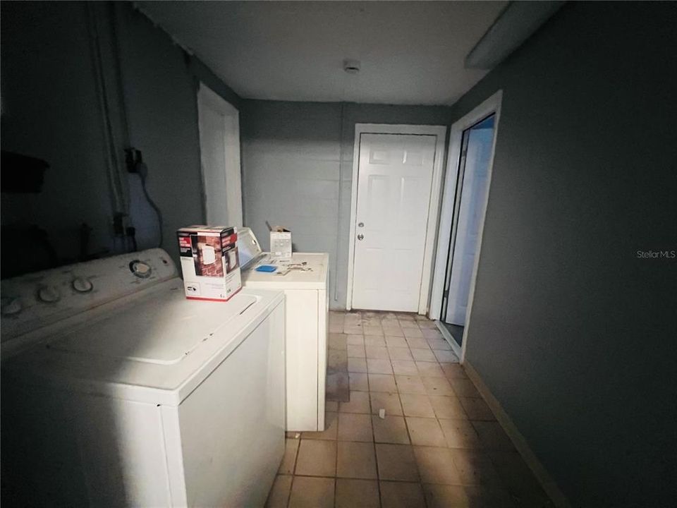 На продажу: $200,000 (2 спален, 1 ванн, 1000 Квадратных фут)