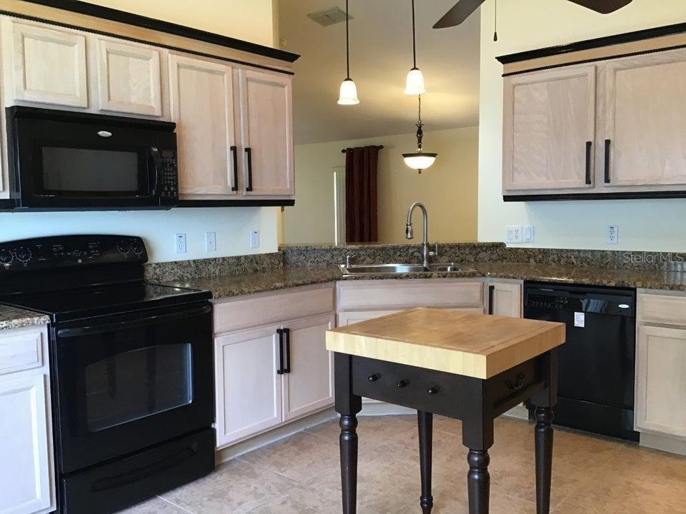 For Rent: $1,774 (2 beds, 2 baths, 1214 Square Feet)
