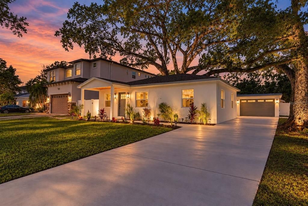 На продажу: $599,900 (4 спален, 2 ванн, 1454 Квадратных фут)