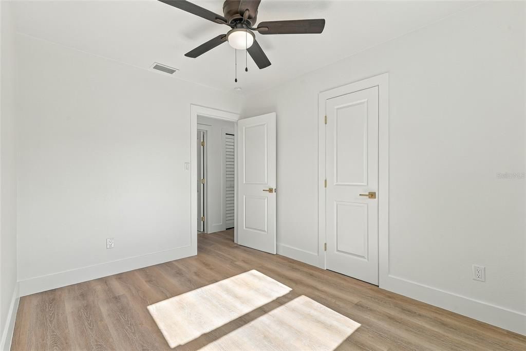 На продажу: $599,900 (4 спален, 2 ванн, 1454 Квадратных фут)