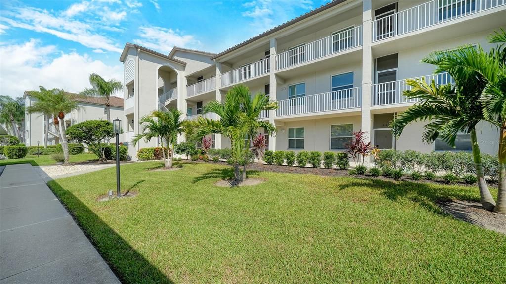 For Sale: $269,000 (2 beds, 2 baths, 1238 Square Feet)