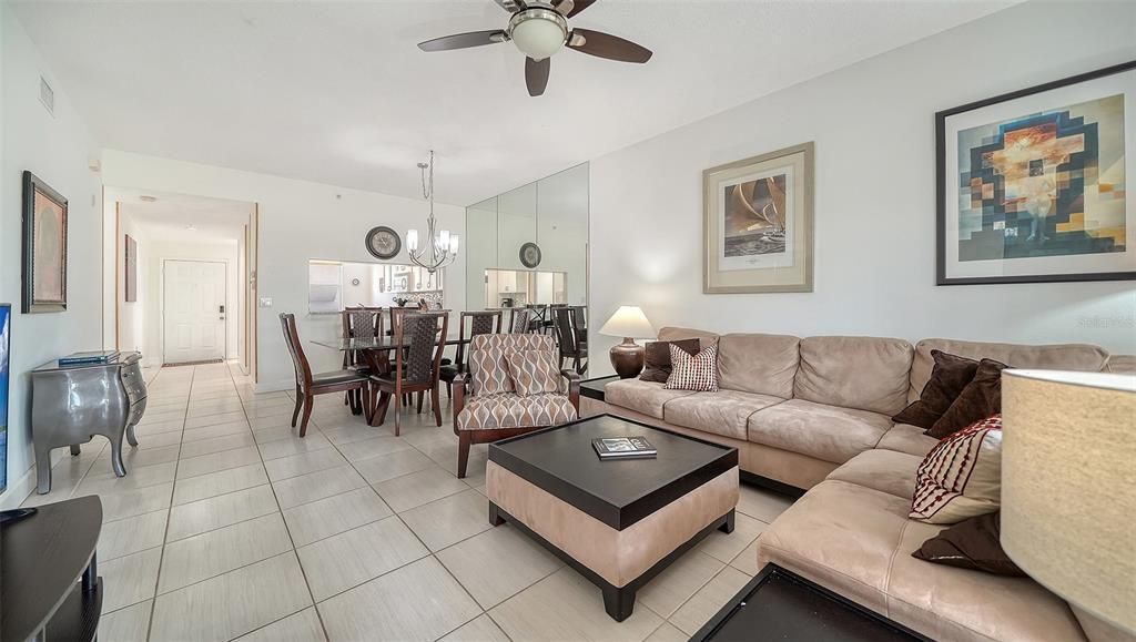 For Sale: $269,000 (2 beds, 2 baths, 1238 Square Feet)