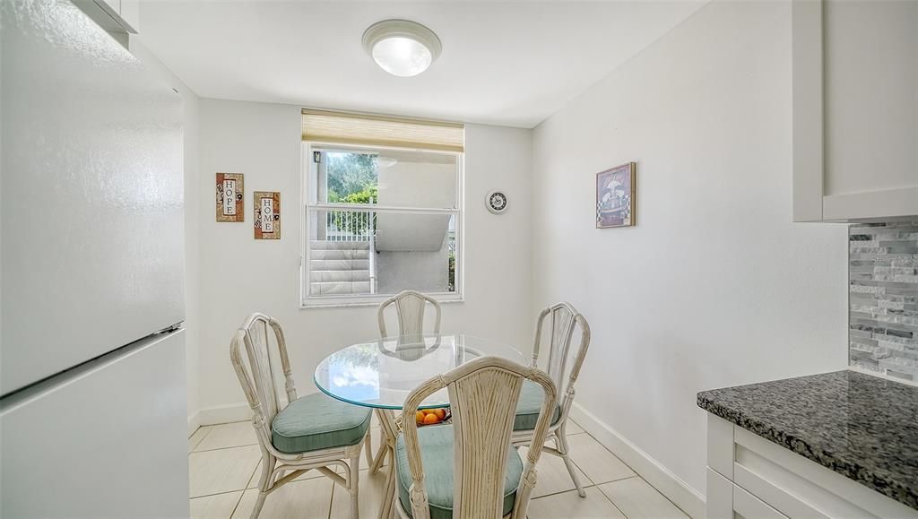 For Sale: $269,000 (2 beds, 2 baths, 1238 Square Feet)
