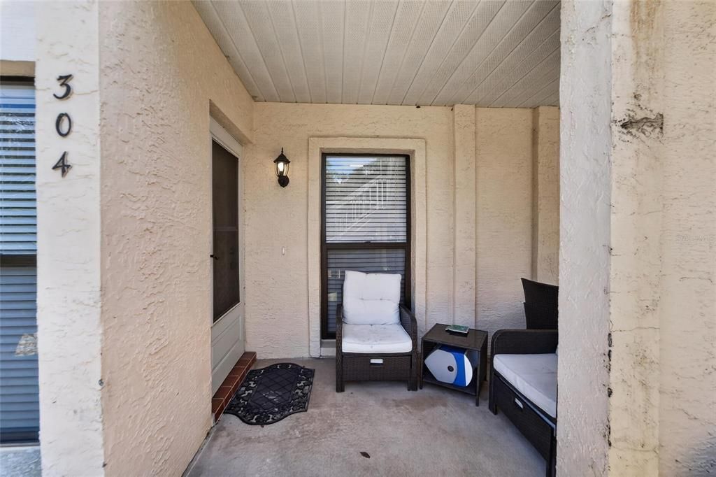 For Sale: $142,000 (2 beds, 2 baths, 1073 Square Feet)