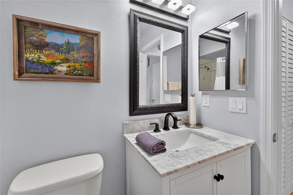 For Sale: $142,000 (2 beds, 2 baths, 1073 Square Feet)