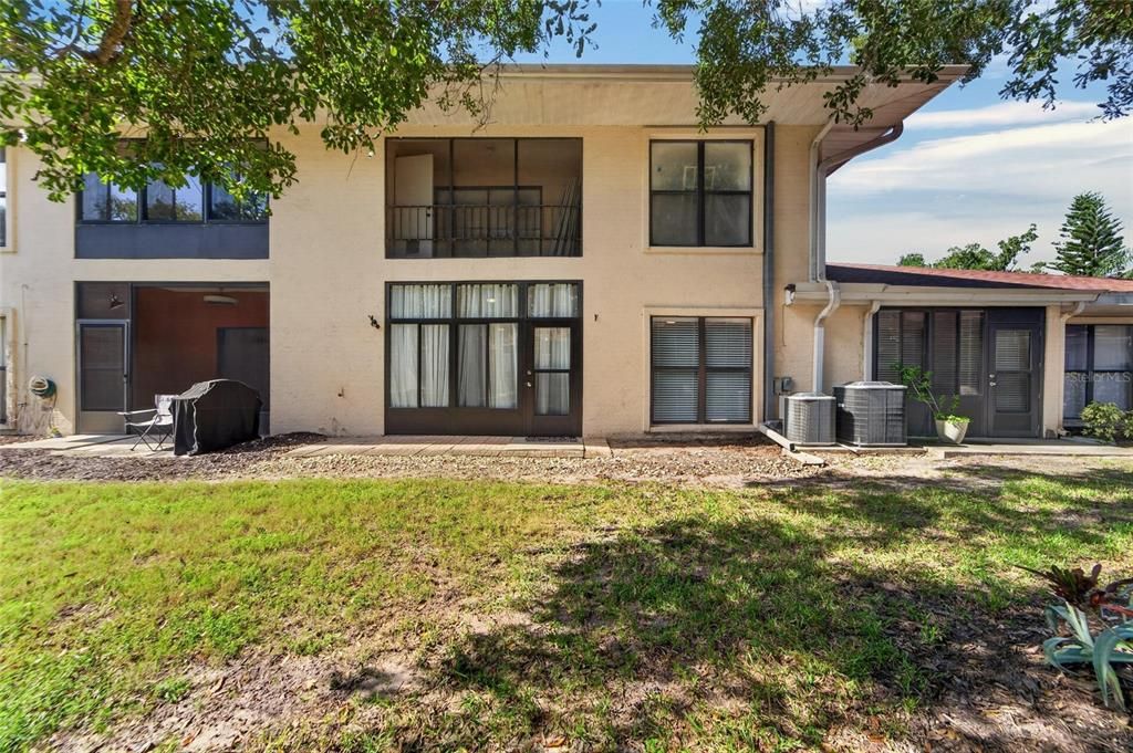 For Sale: $142,000 (2 beds, 2 baths, 1073 Square Feet)