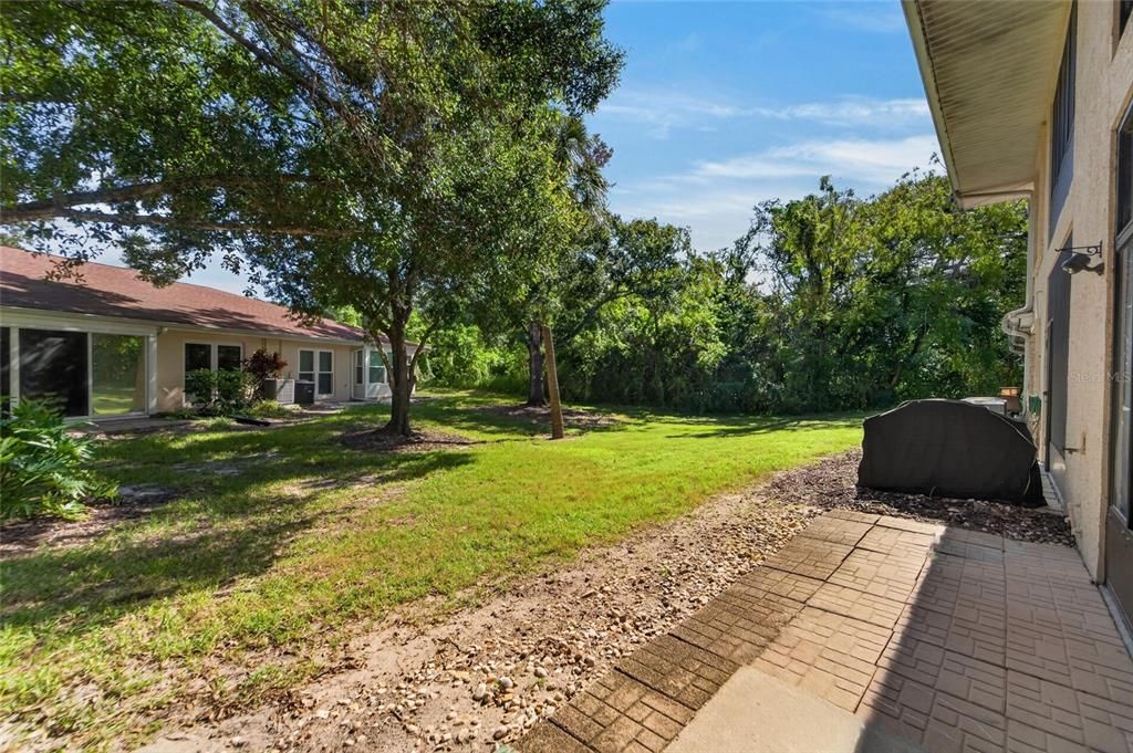 For Sale: $142,000 (2 beds, 2 baths, 1073 Square Feet)