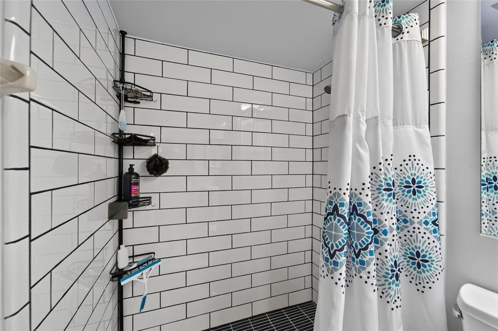 For Sale: $142,000 (2 beds, 2 baths, 1073 Square Feet)