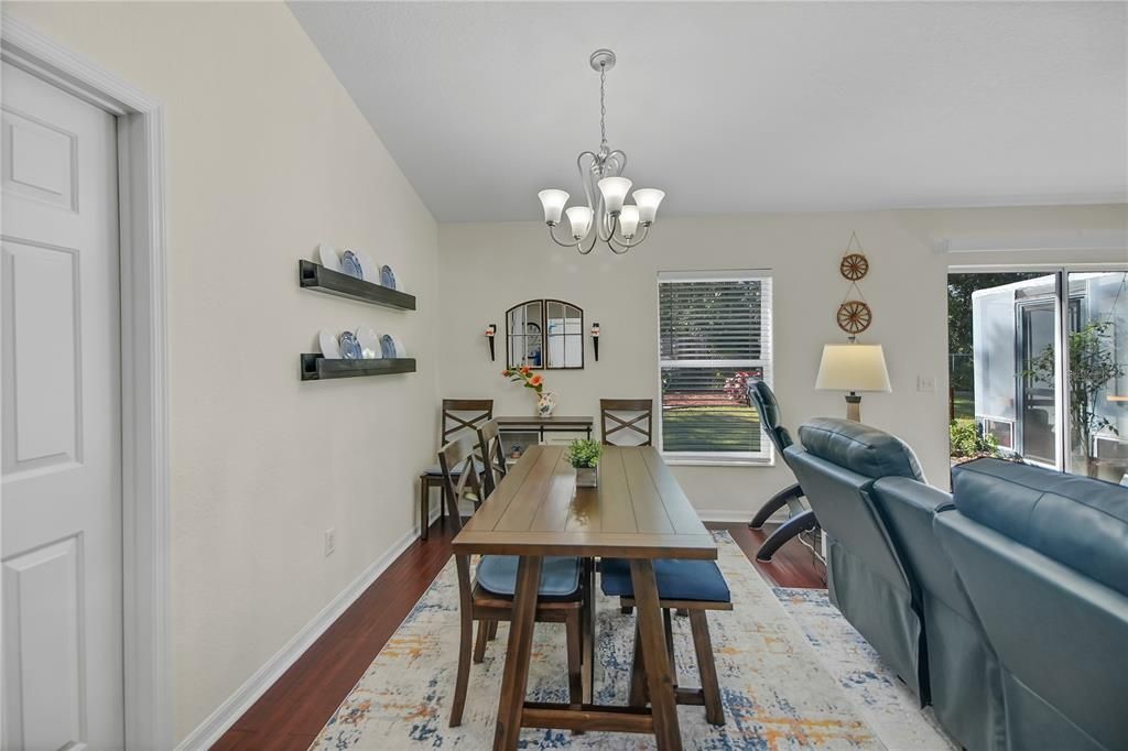 For Sale: $307,000 (4 beds, 2 baths, 1642 Square Feet)
