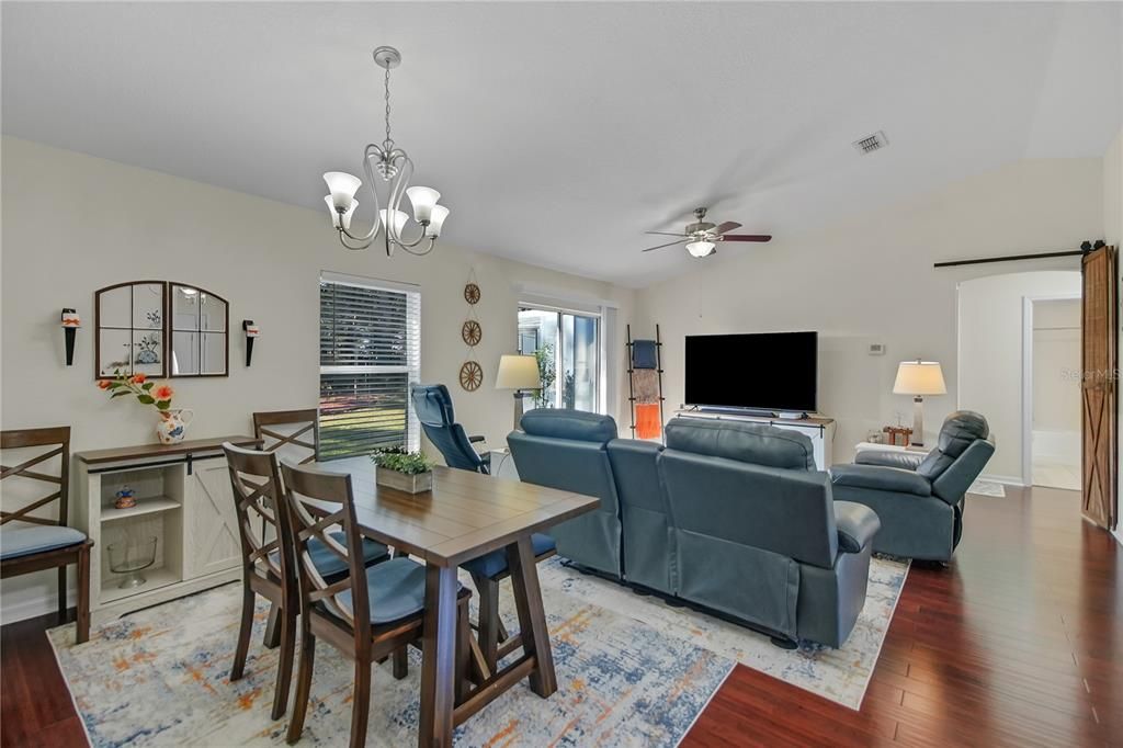 For Sale: $307,000 (4 beds, 2 baths, 1642 Square Feet)