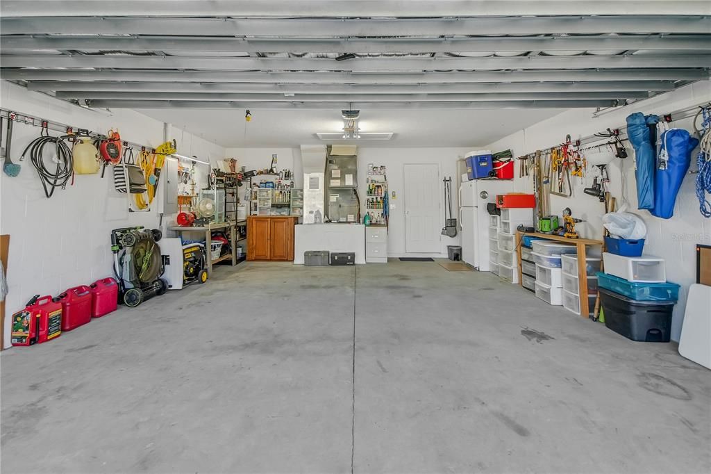 For Sale: $307,000 (4 beds, 2 baths, 1642 Square Feet)