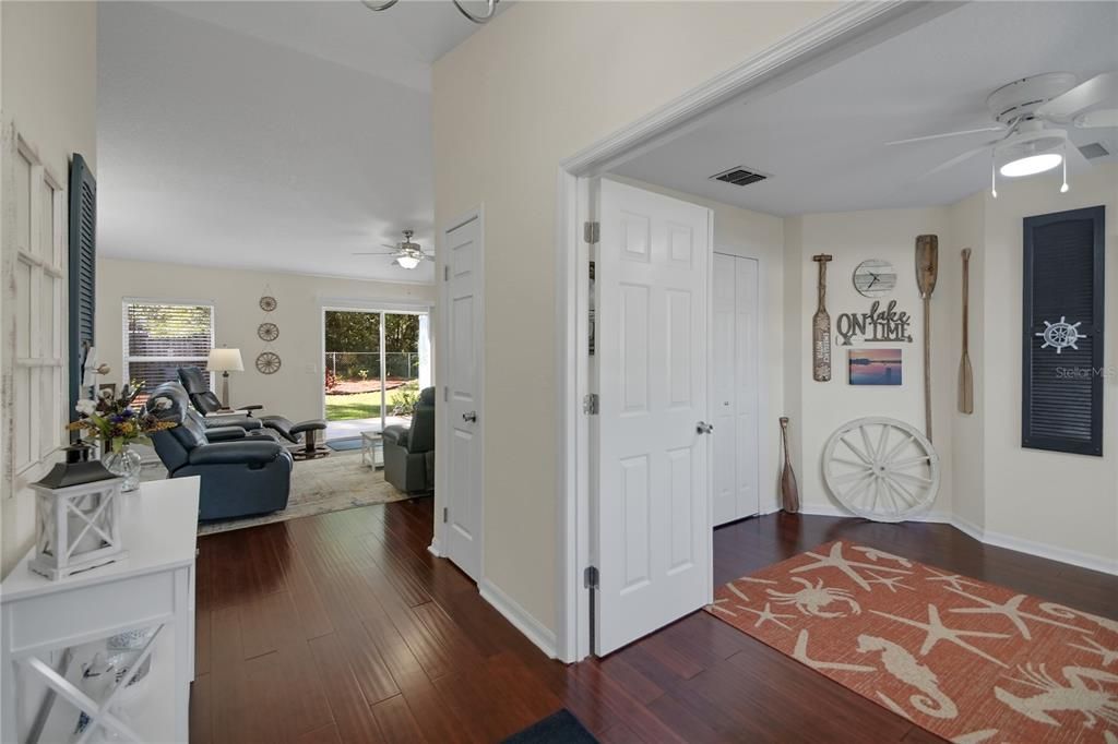 For Sale: $307,000 (4 beds, 2 baths, 1642 Square Feet)