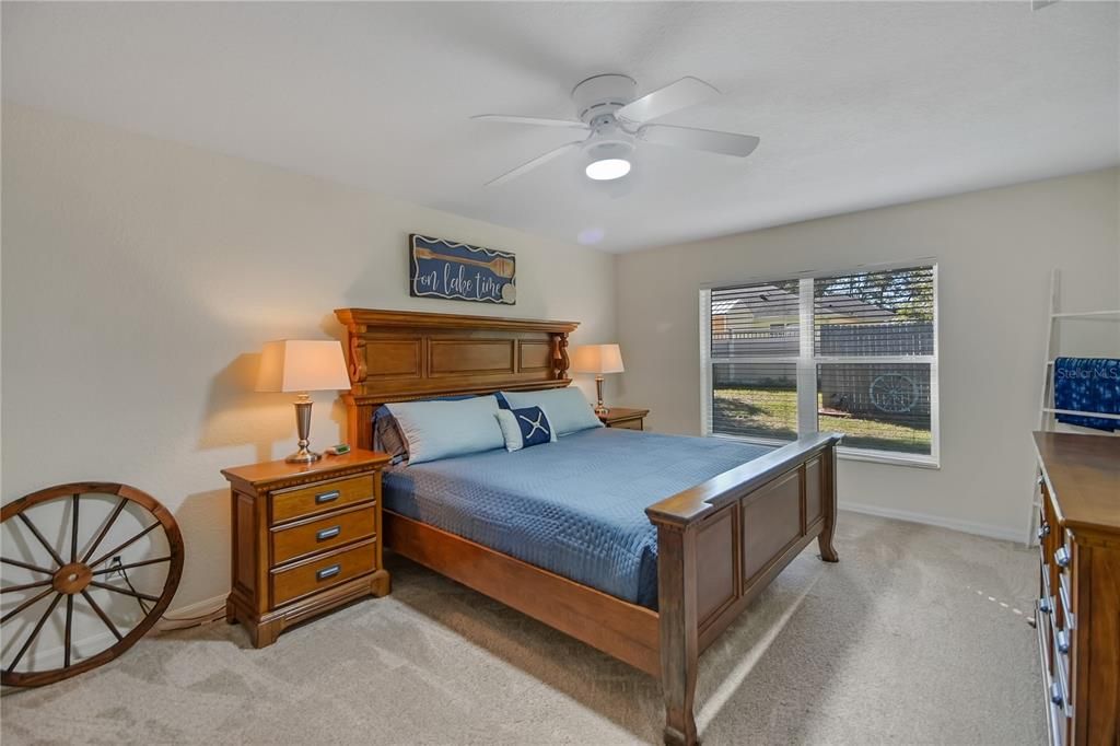 For Sale: $307,000 (4 beds, 2 baths, 1642 Square Feet)